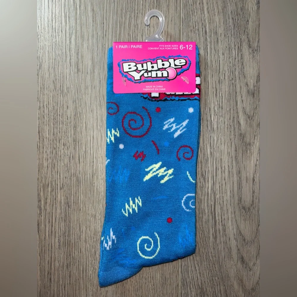 BUBBLE YUM NOVELTY CREW SOCKS NWT MEN’S SHOE SIZE 6-12